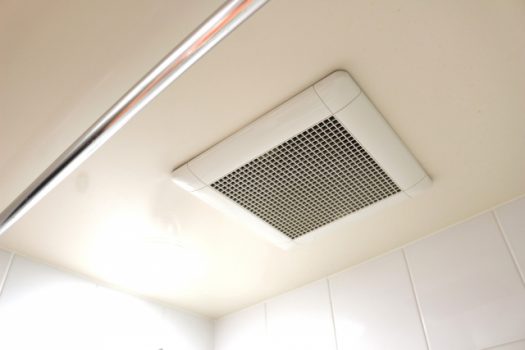 天井埋め込み換気扇をキッチンに。ダイニングでバーベキューしよう！