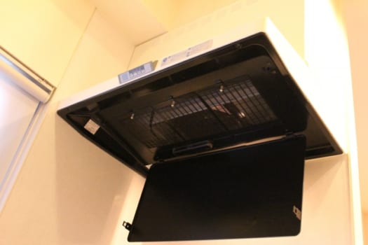 キッチン換気扇交換・DIY可能？レンジフード選び・取付方法・費用